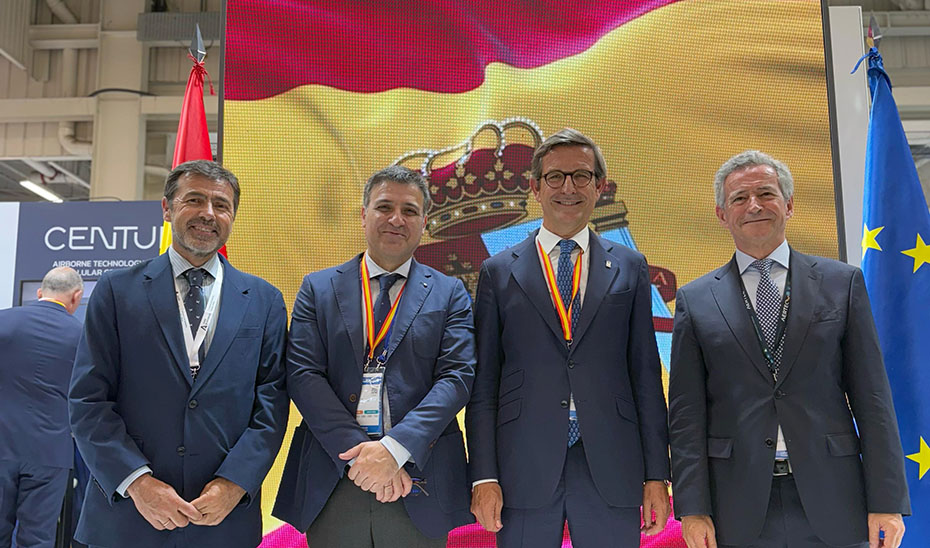 El consejero Jorge Paradela en un encuentro en el Pabellón de España en el Salón Internacional de la Aeronáutica y el Espacio de París-Le Bourget.